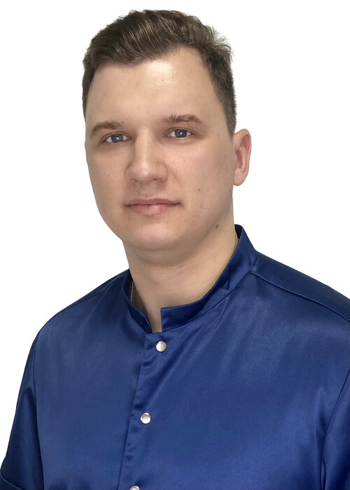 Врач Дергаченко Артем Викторович 