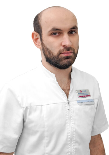 Врач Абдуллаев Ислам Рабаданович