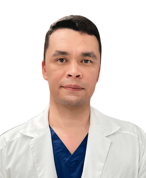 Врач Топоев Георгий Рафаэлевич 