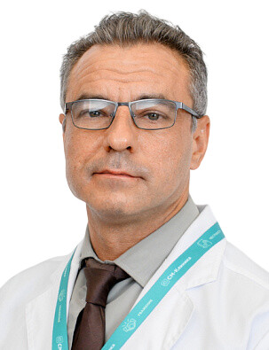 Врач Хромов Роман Александрович