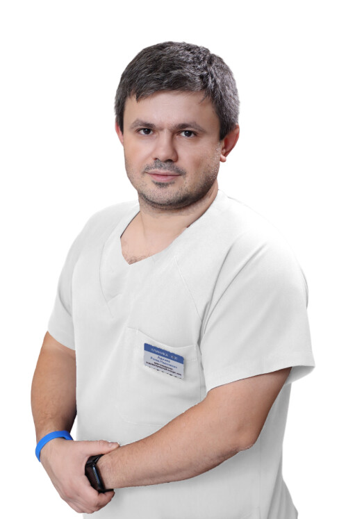 Врач Аджиев Ренад Наджиевич