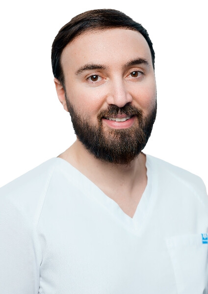 Врач Идаятов Микаэль Александрович 