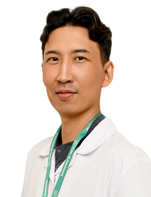 Врач Тюрбеев Бадма Цеденович 