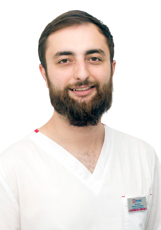 Врач Дахчуков Шамиль Русланович 