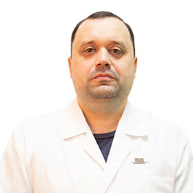 Врач Кадеркаев Дамир Шамильевич 