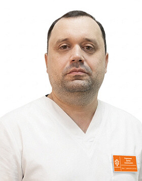 Врач Кадеркаев Дамир Шамильевич