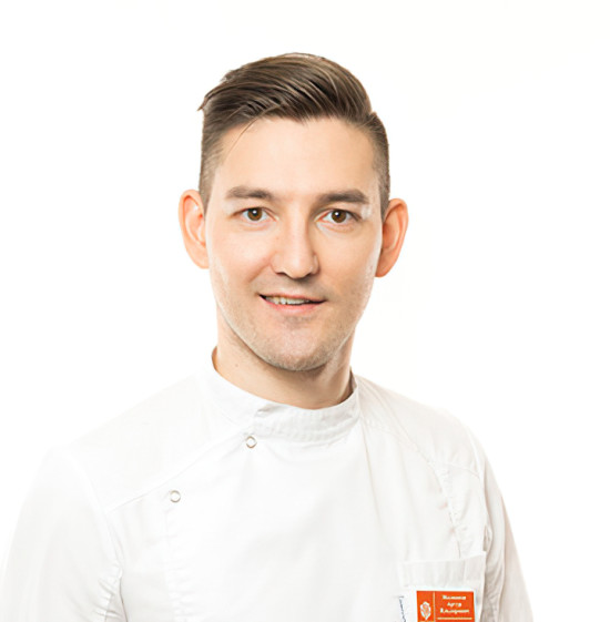 Врач Махиянов Артур Ильдарович 