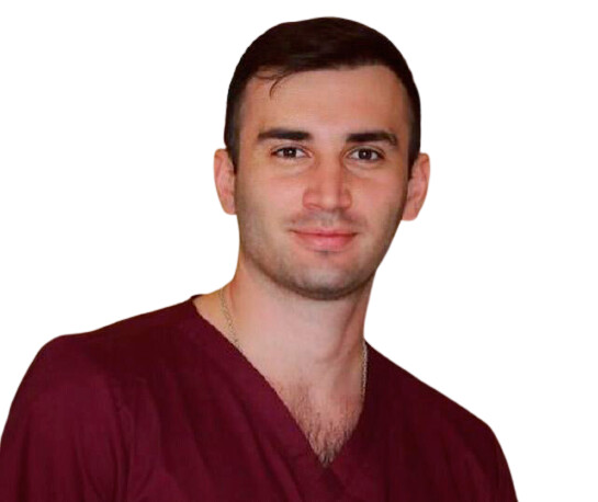 Врач Мусаев Руслан Асифович