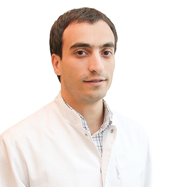 Врач Тедеев Рустам Леонидович 