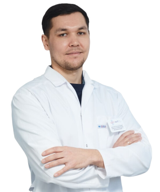 Врач Вампилов Егор Александрович 