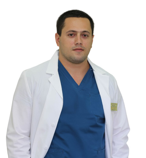 Врач Мноян Артур Хачатурович