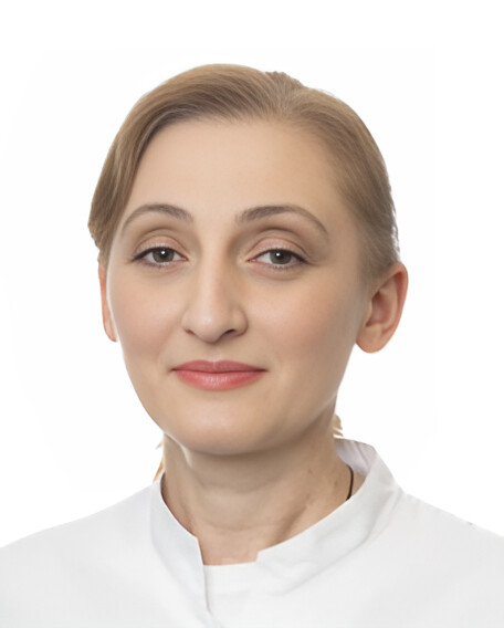 Врач Гезгиева Айшат Каримовна 