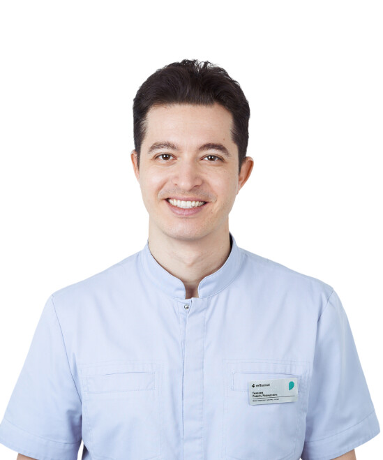 Врач Тикарев Равиль Рашидович 