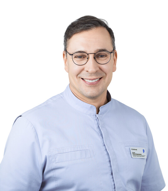 Врач Хышов Максим Владимирович 