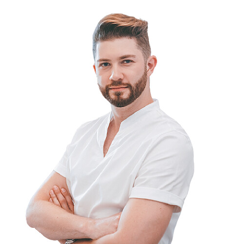 Врач Шаров Илья Андреевич 