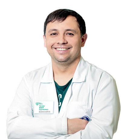 Врач Уянаев Юрий Султанович 