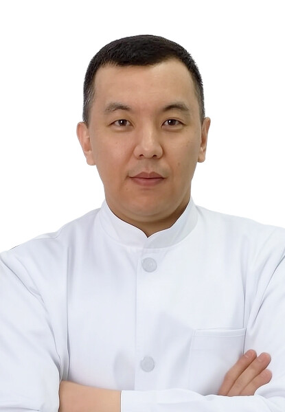 Врач Нурекешев Азамат Халелович 