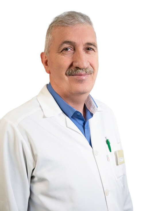 Врач Каранашев Артур Адамович 