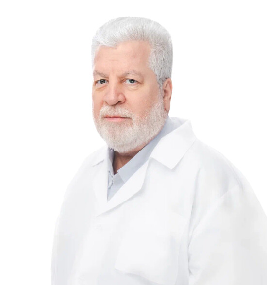 Врач Леонов Виталий Валерьевич 