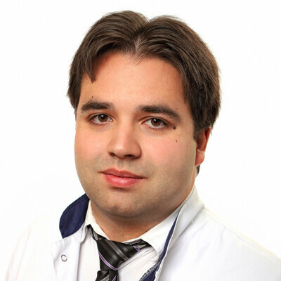 Врач Лощенов Максим Сергеевич 