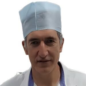 Врач Куршиев Арсен Магомедович 