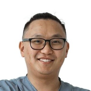 Врач Нимаев Тимур Жаргалович 