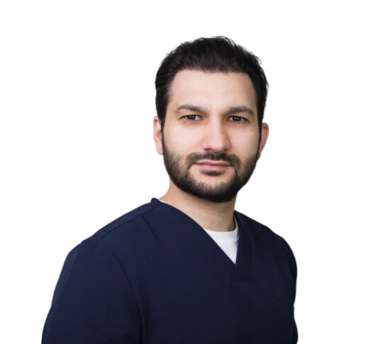 Врач Ахов Андемир Олегович