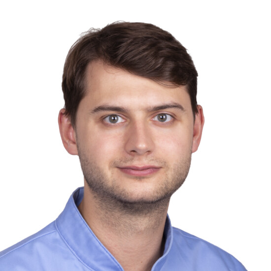 Врач Анискин Роман Александрович 