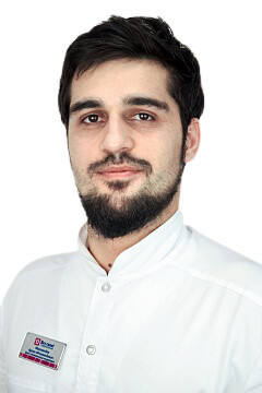 Врач Магомедов Арсен Магомедович