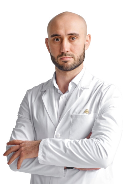 Врач Хаупшев Аскер Арсенович