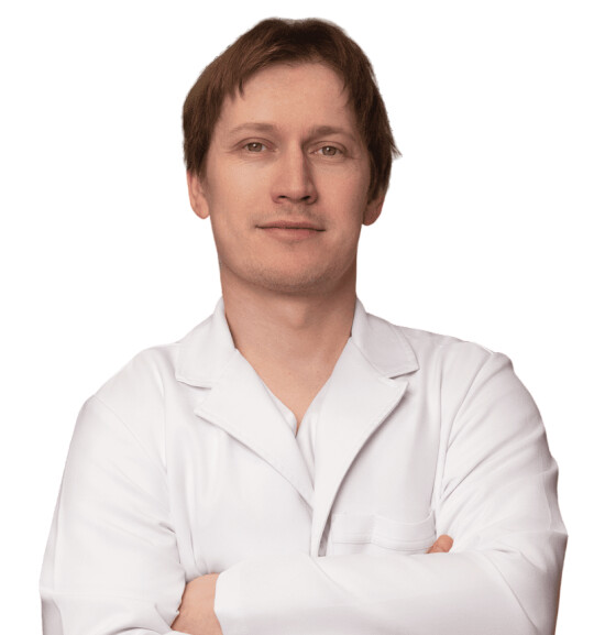 Врач Леус Антон Евгеньевич 