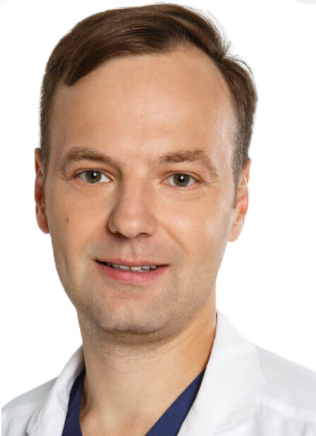 Врач Харламов Артём Андреевич 