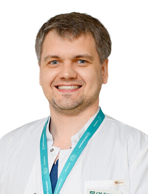Врач Емец Роман Николаевич 