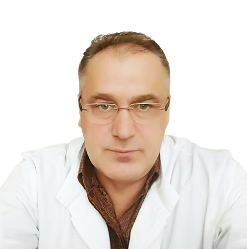 Врач Петров Павел Николаевич