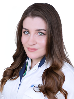 Врач Адамян Арпине Нориковна 