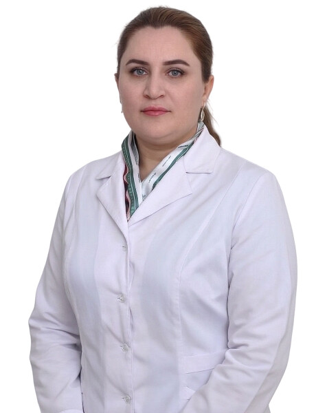 Врач Шахманова Нурият Гебековна