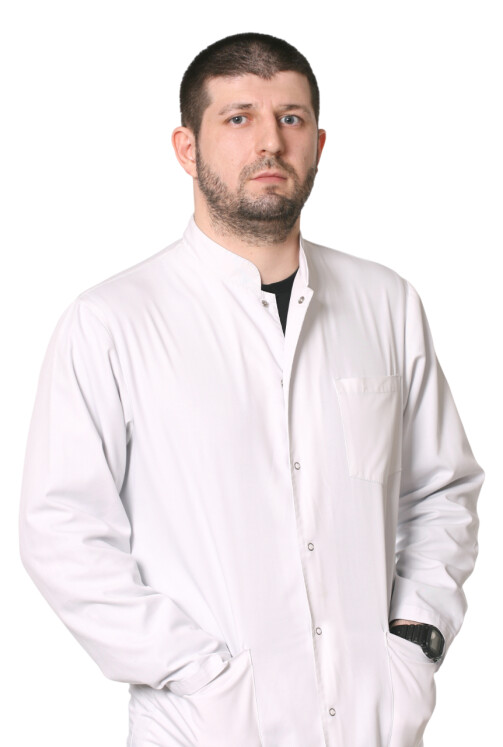 Врач Салманов Рамазан Играмудинович 