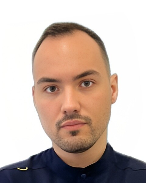 Врач Чиканчи Максим Владимирович 