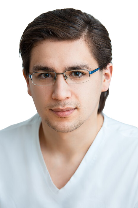 Врач Маткаримов Мирза Кадирович